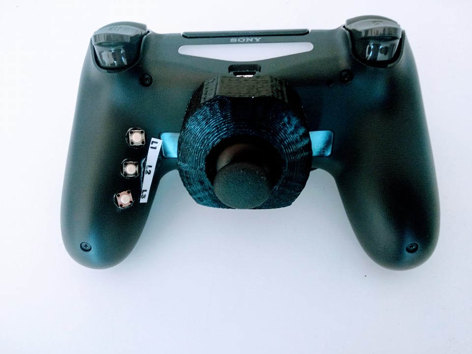 PS4 controller suitable for right hand
