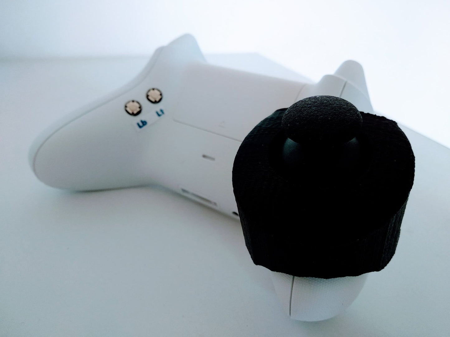 XBOX controller suitable for right hand