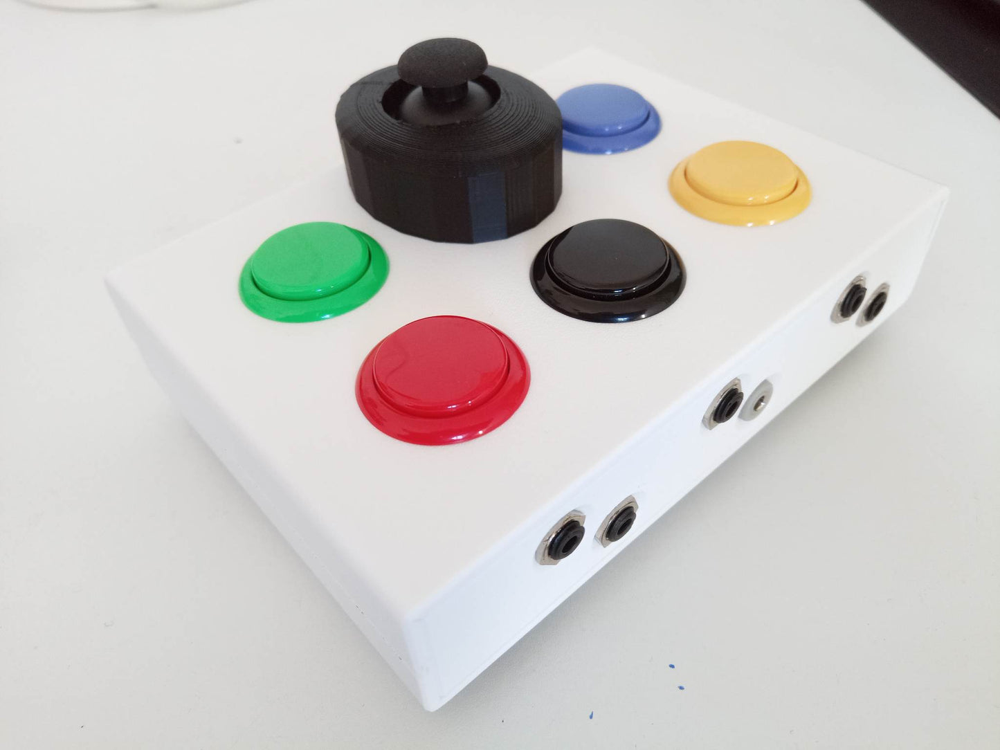Combo 5 buttons + 1 stick