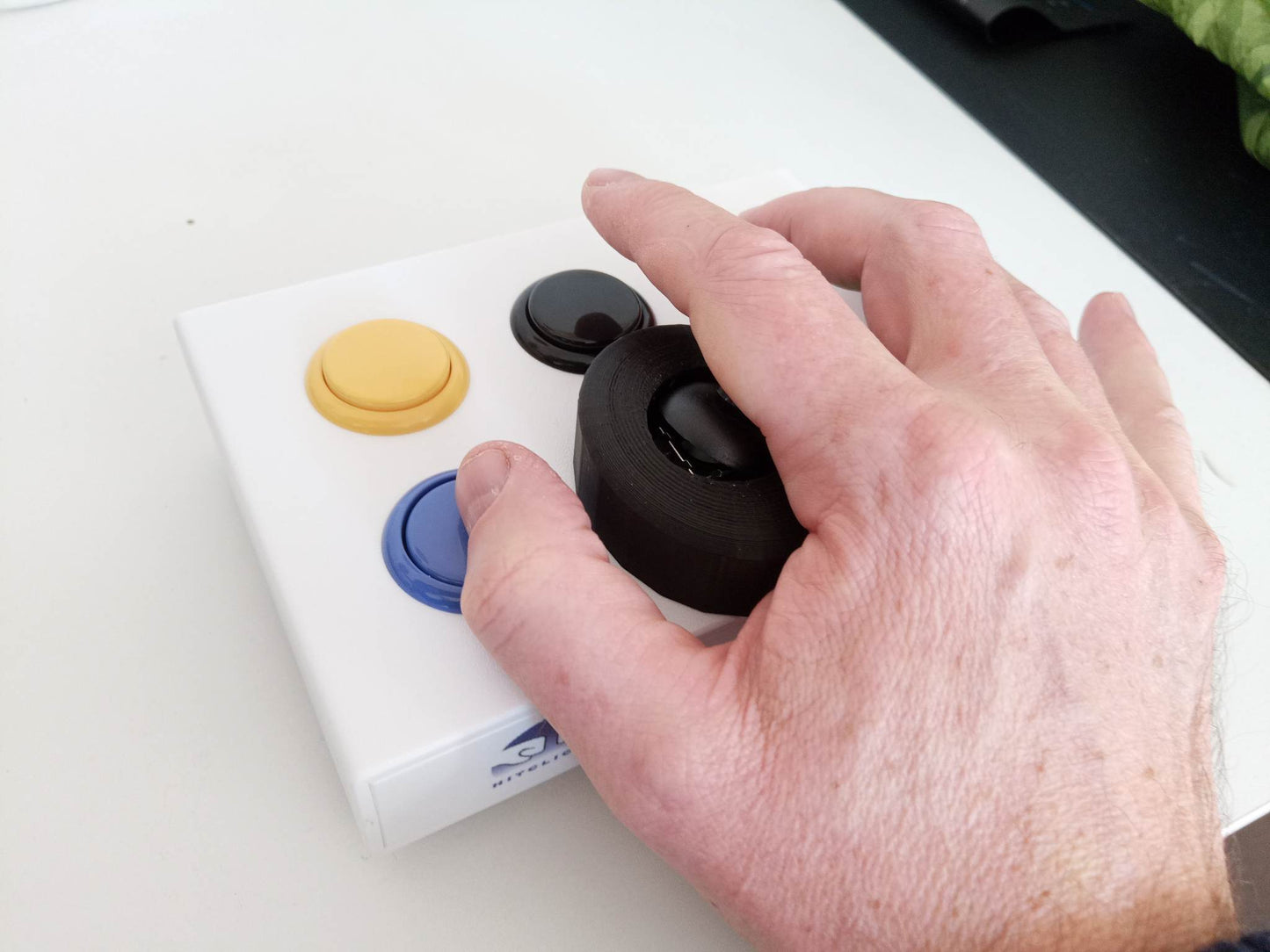 Combo 5 buttons + 1 stick