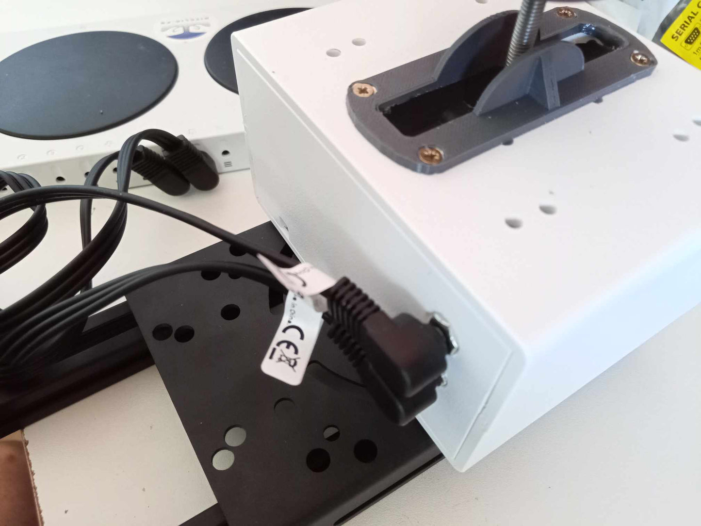 Accelerator and brake handle with mounting system, DB9 socket, jack sockets