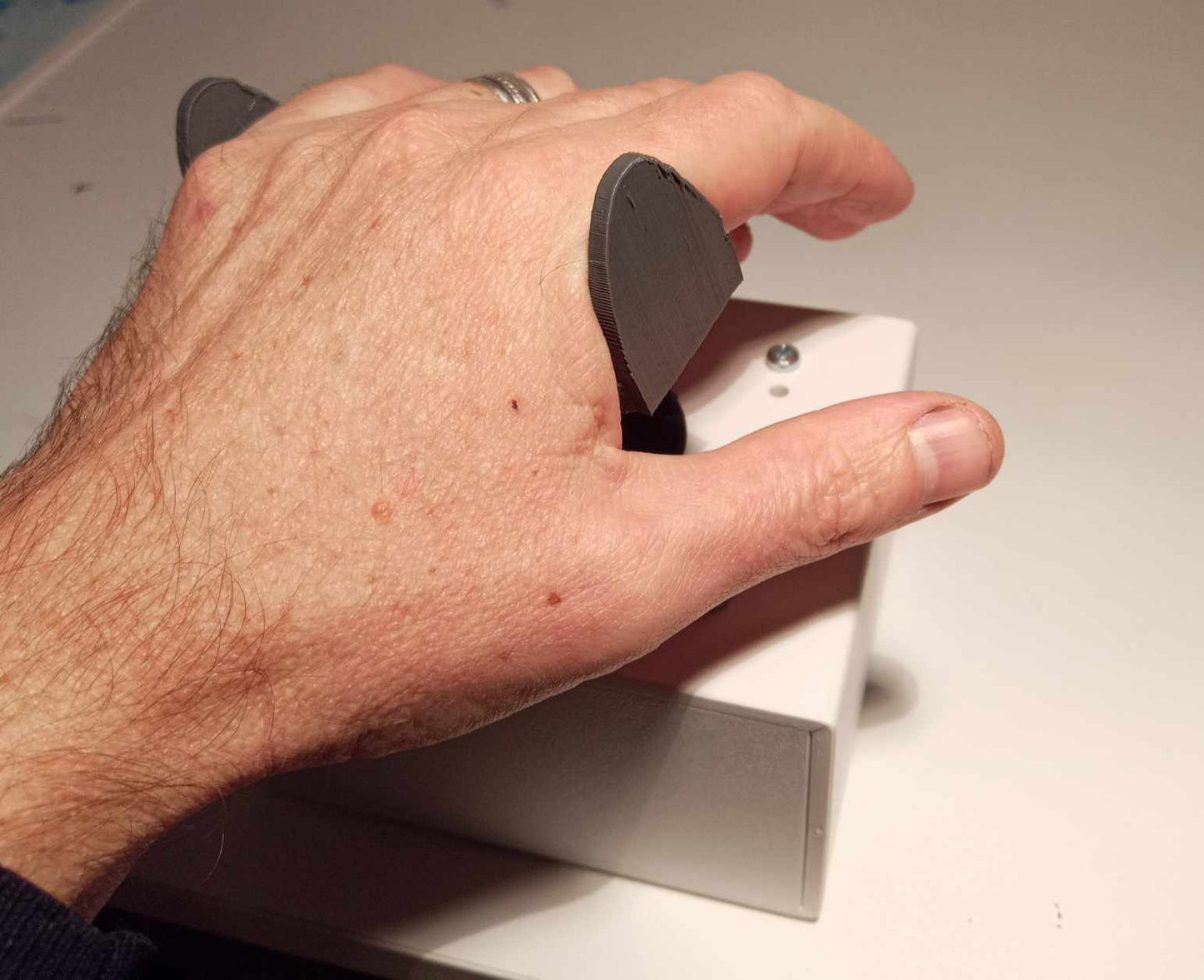 Arcade joystick with ball