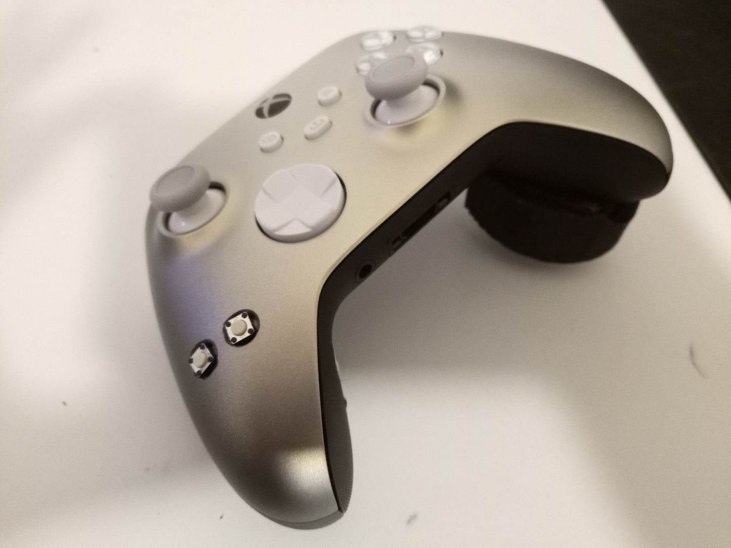 XBOX controller suitable for left hand