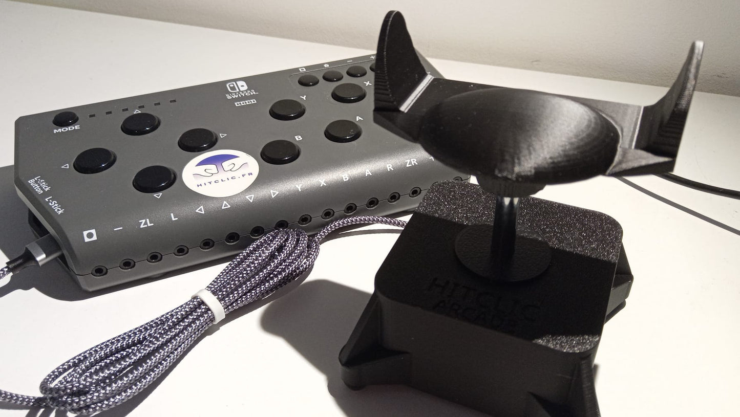 Arcade joystick with ball