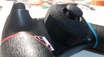 Manette Nintendo Switch / Switch2 adaptée main droite